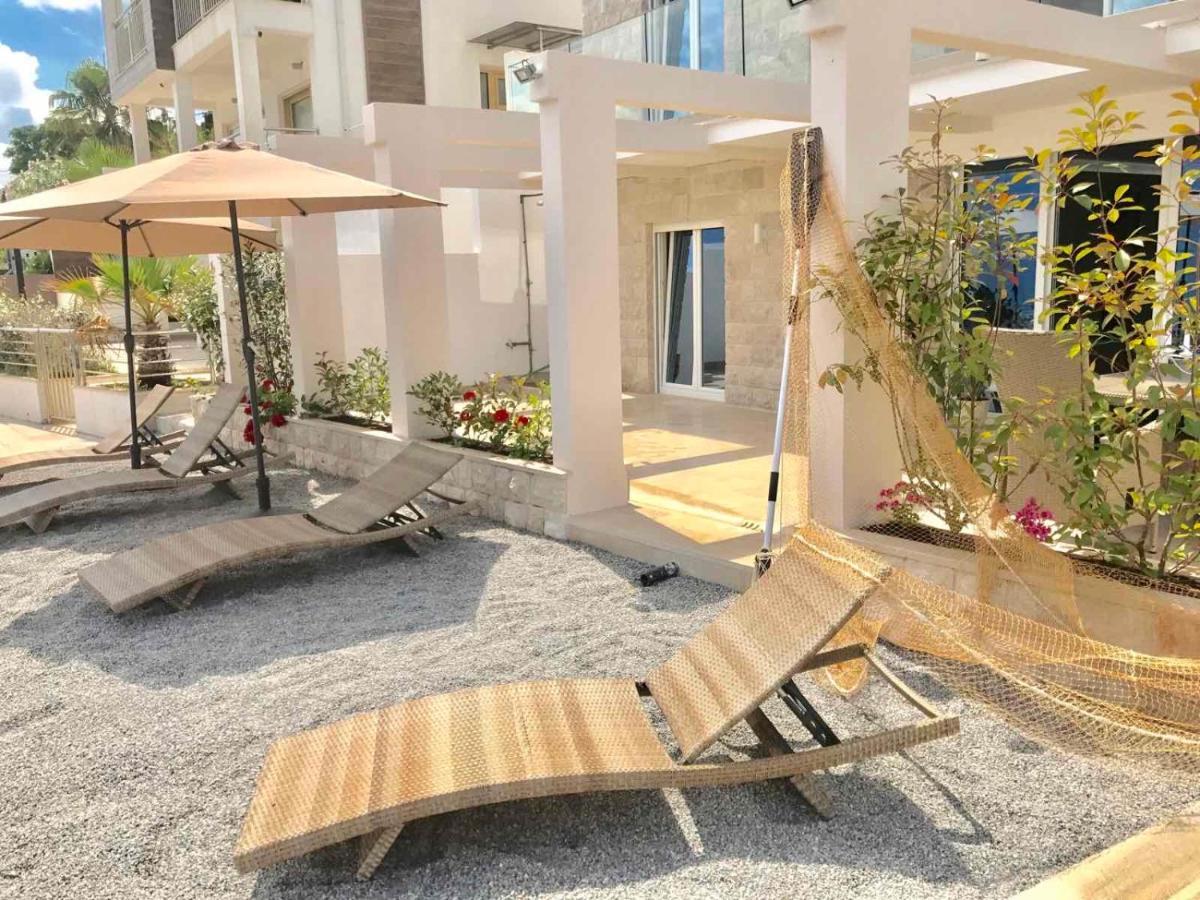 Lux Apartments Krasići Exteriör bild