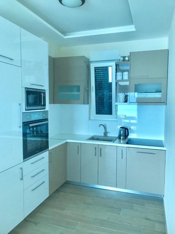 Lux Apartments Krasići Exteriör bild